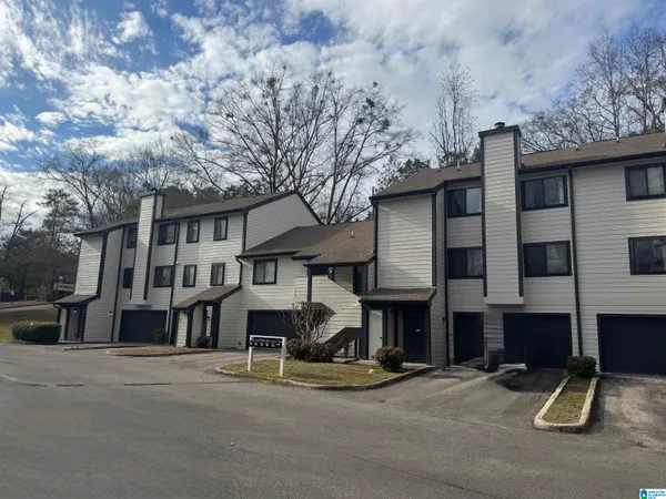 $230,000 | 2423 Eagle Court, Unit 2423, Birmingham, AL 35216