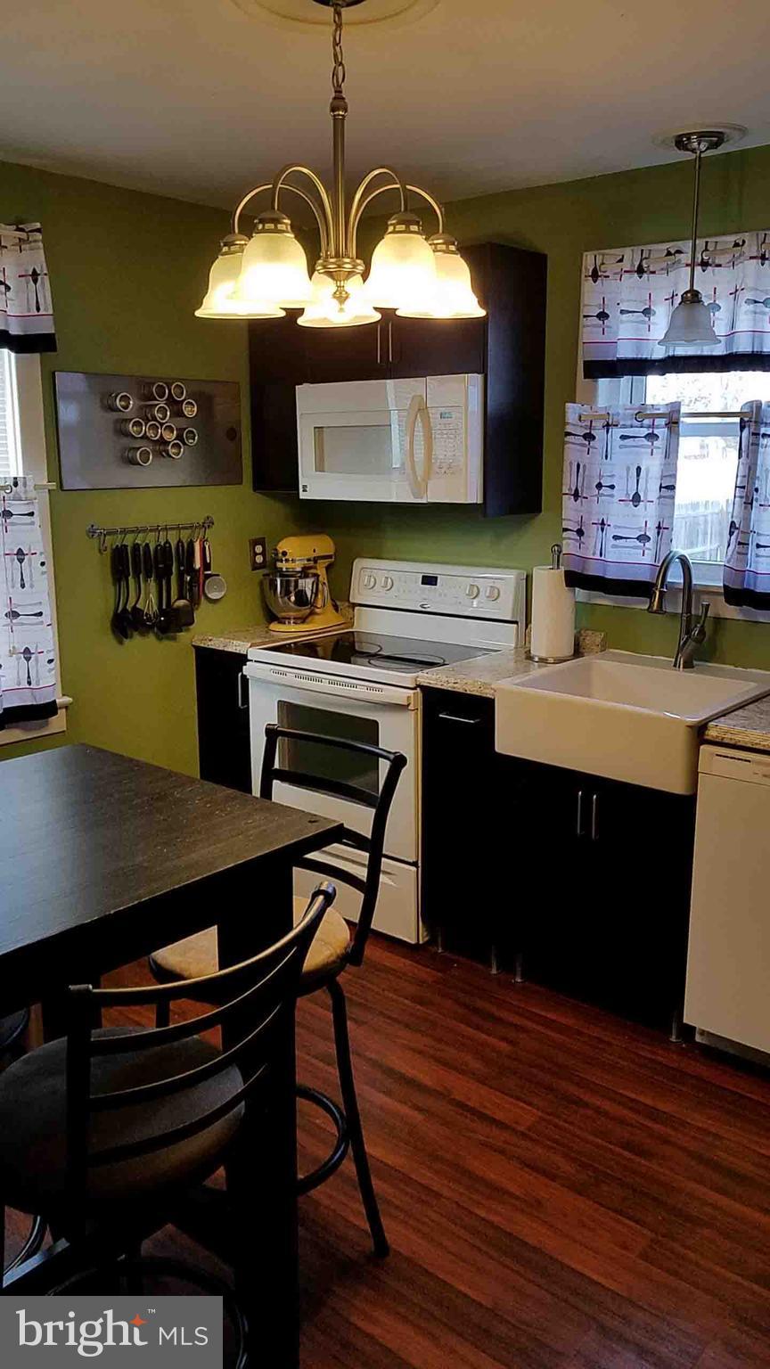 7334 Chesapeake Road Baltimore, MD 21220 - Photo 3 of 9 Kitchen