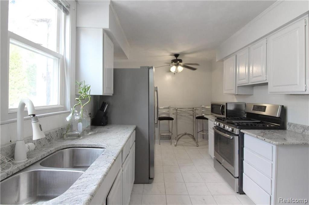 22012 Inkster Road Southfield, MI 48033 - Photo 18 of 34