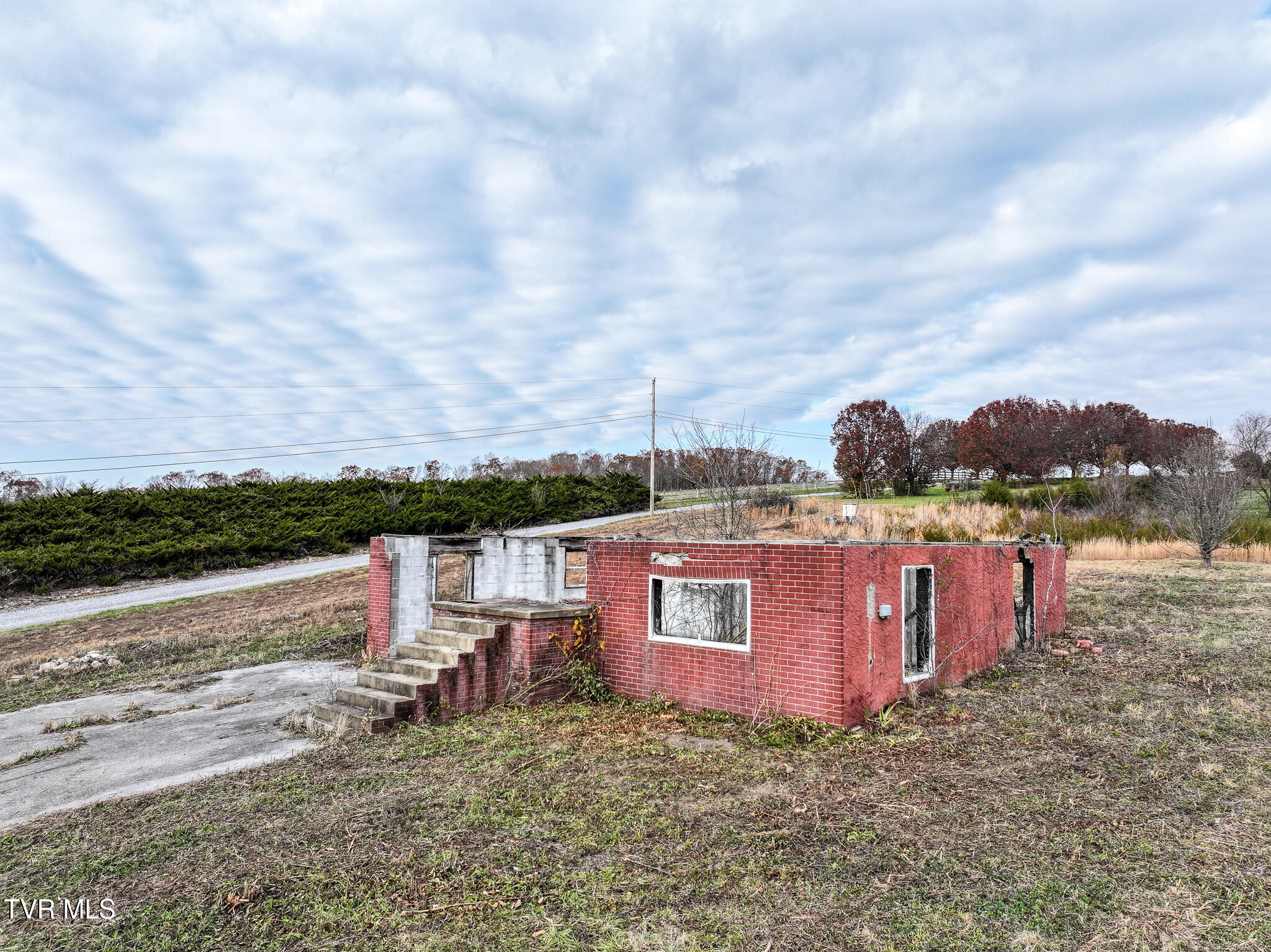 280 Roaring Fork Road, Unit 5 Greeneville, TN 37745 - Photo 17 of 27 DJI_20241205055925_0934_D