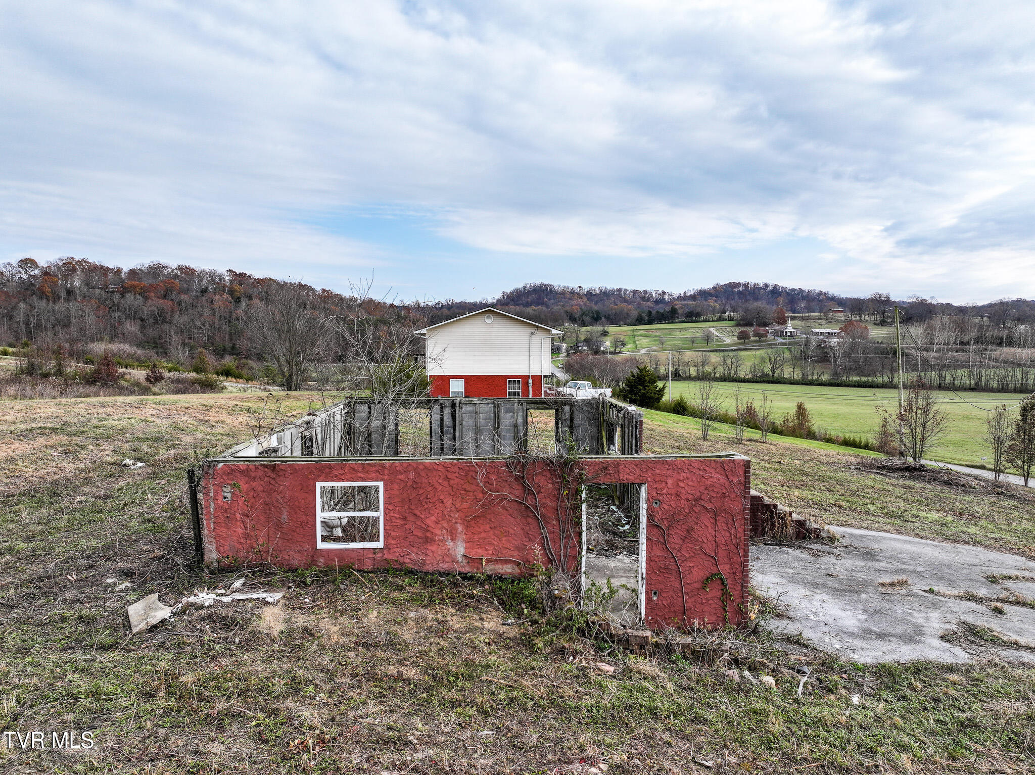 280 Roaring Fork Road, Unit 5 Greeneville, TN 37745 - Photo 23 of 27 DJI_20241205060118_0942_D