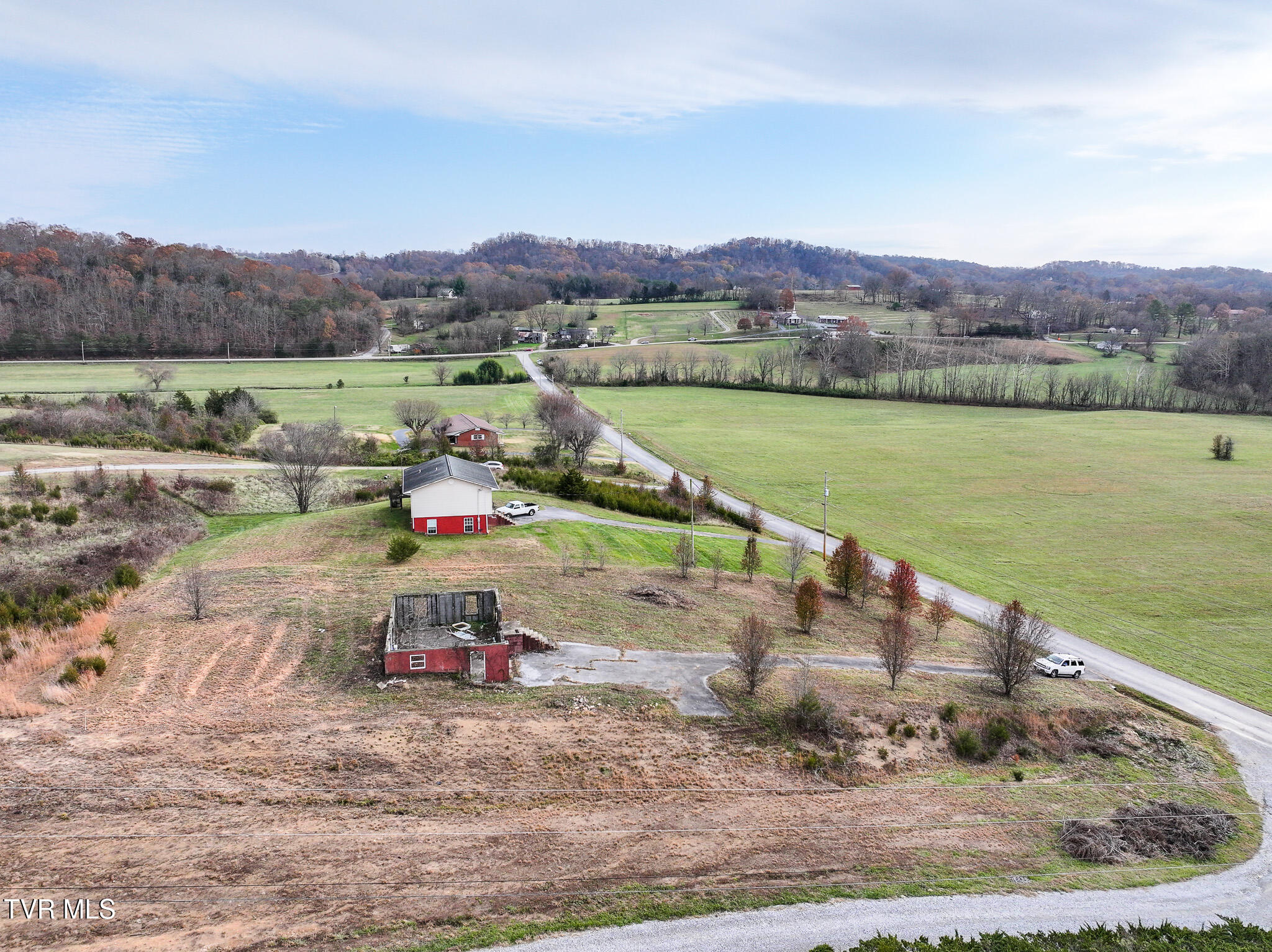 280 Roaring Fork Road, Unit 5 Greeneville, TN 37745 - Photo 5 of 27 DJI_20241205055557_0913_D