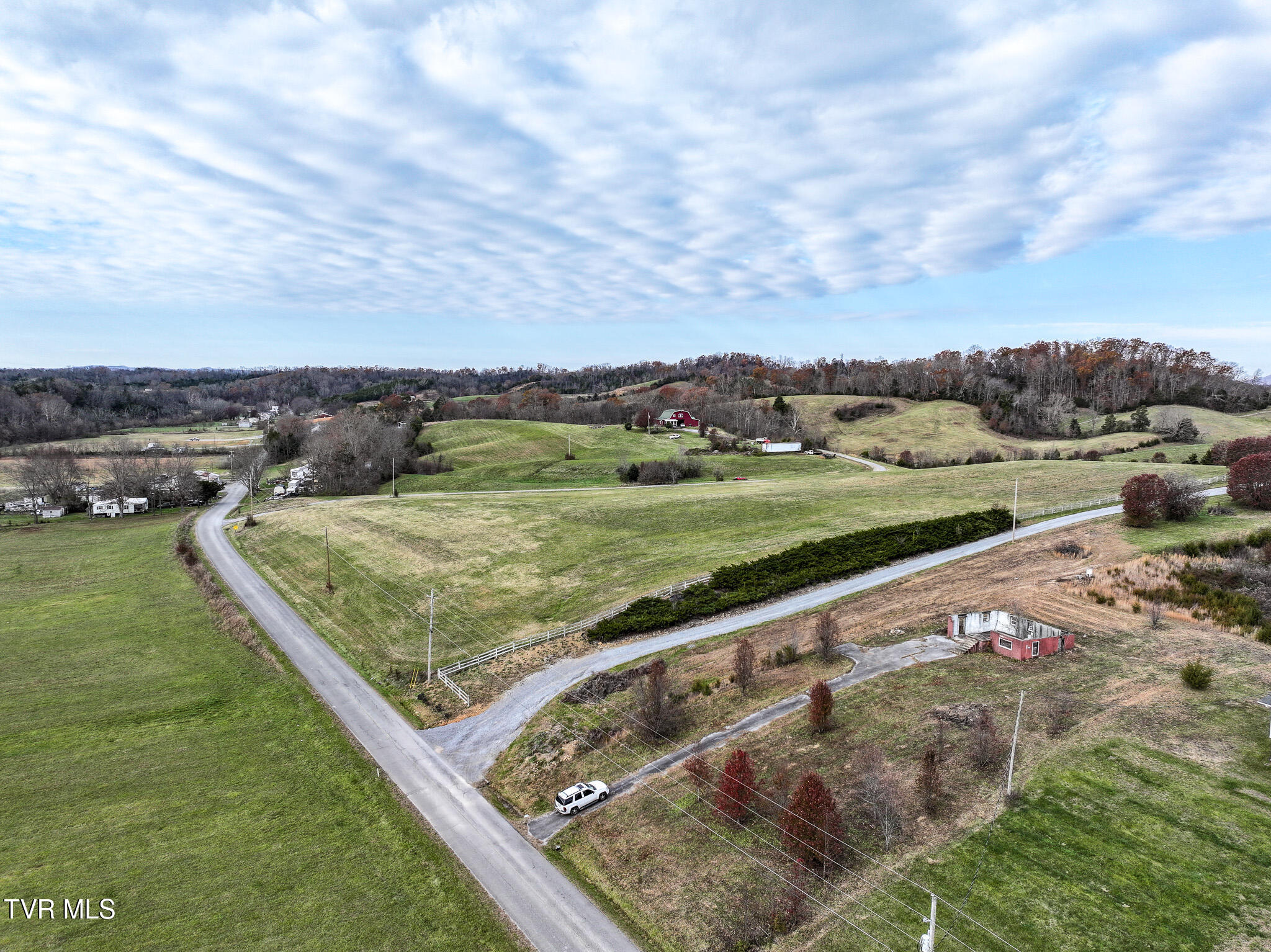 280 Roaring Fork Road, Unit 5 Greeneville, TN 37745 - Photo 10 of 27 DJI_20241205055738_0923_D