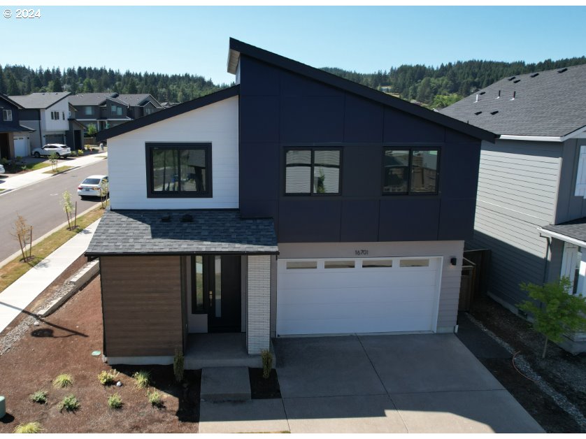 16701 Southeast Mist Layer Loop Happy Valley, OR 97086 - Photo 3 of 9 Gallery Image 3