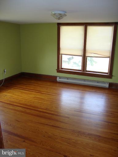 Bedroom (Master)