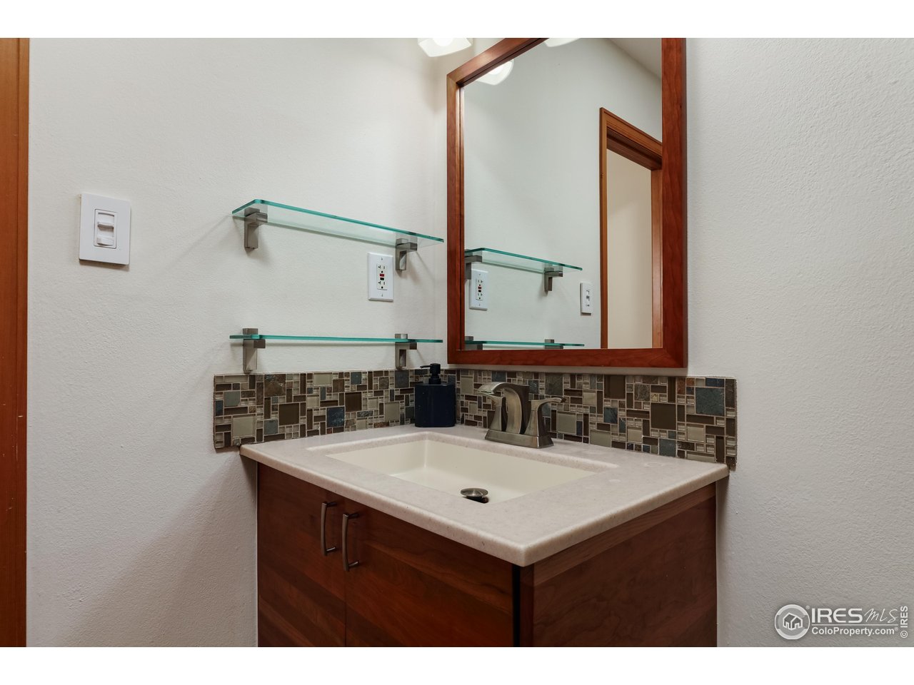 7459 Mt Meeker Road Longmont, CO 80503 - Photo 22 of 37 Updated primary bath.