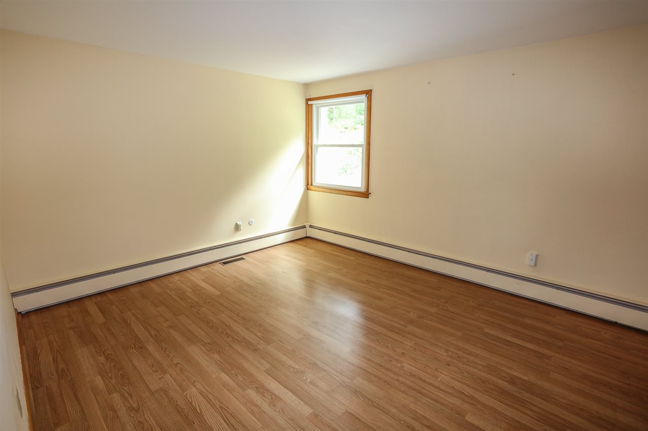 196 Back River Road Bedford, NH 03110 - Photo 16 of 38 Gallery Image 16