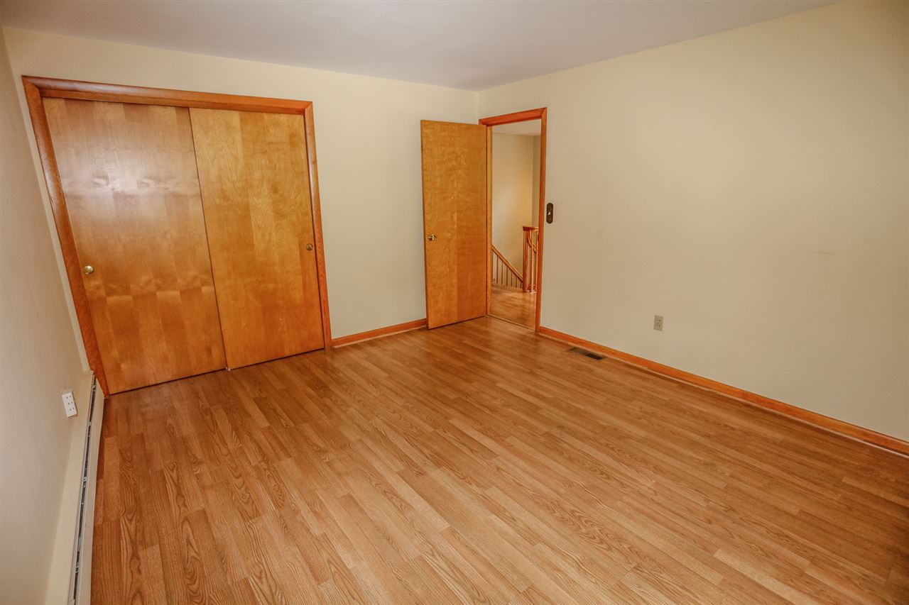 196 Back River Road Bedford, NH 03110 - Photo 17 of 38 Gallery Image 17