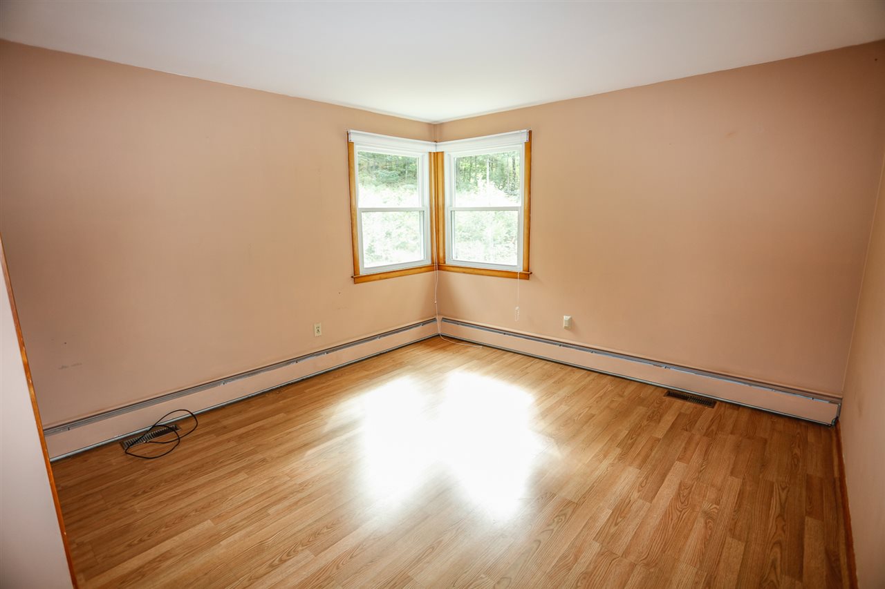 196 Back River Road Bedford, NH 03110 - Photo 19 of 38 Gallery Image 19