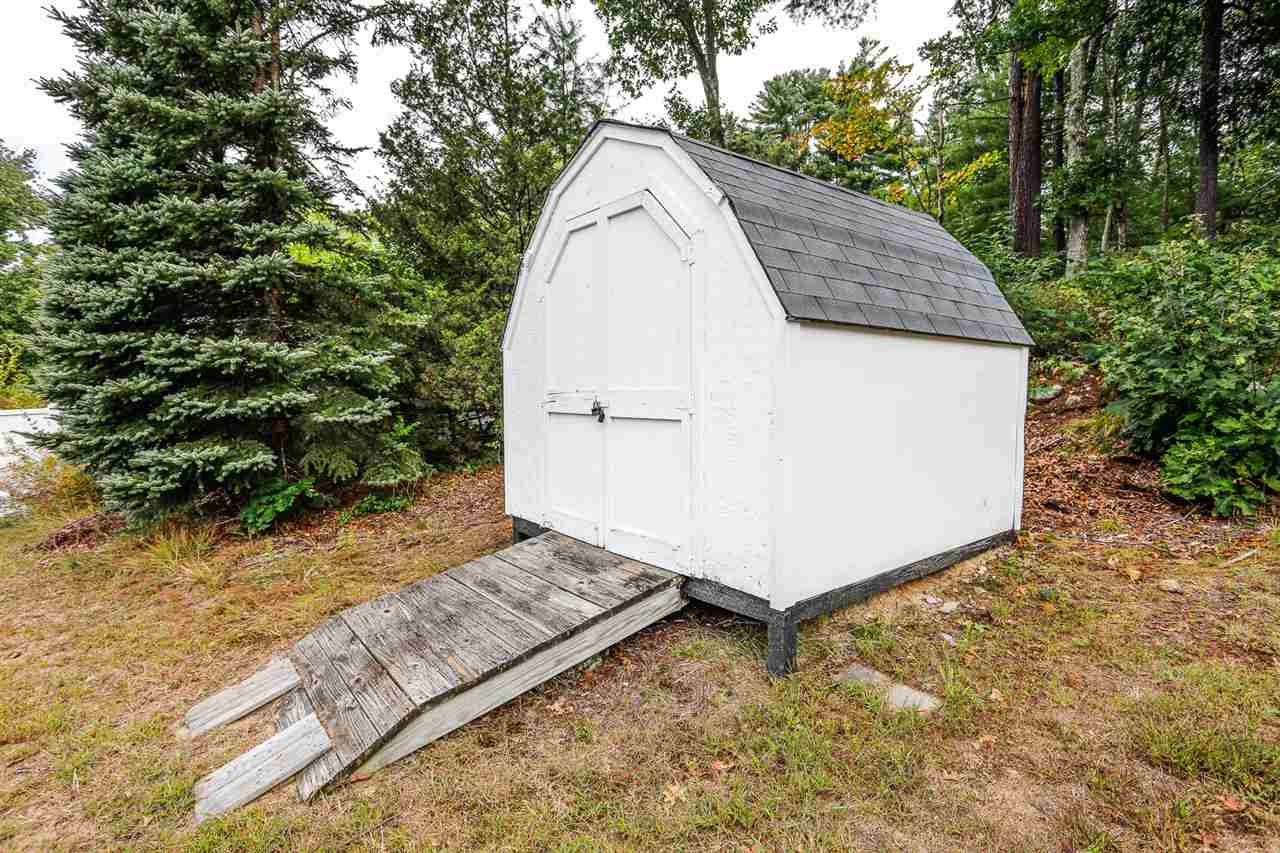 196 Back River Road Bedford, NH 03110 - Photo 6 of 38 Gallery Image 6