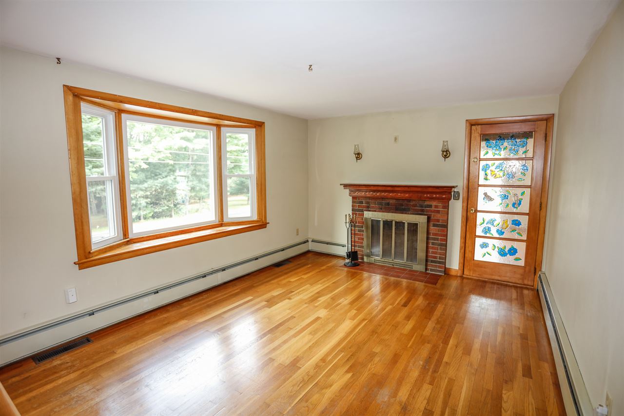 196 Back River Road Bedford, NH 03110 - Photo 9 of 38 Gallery Image 9