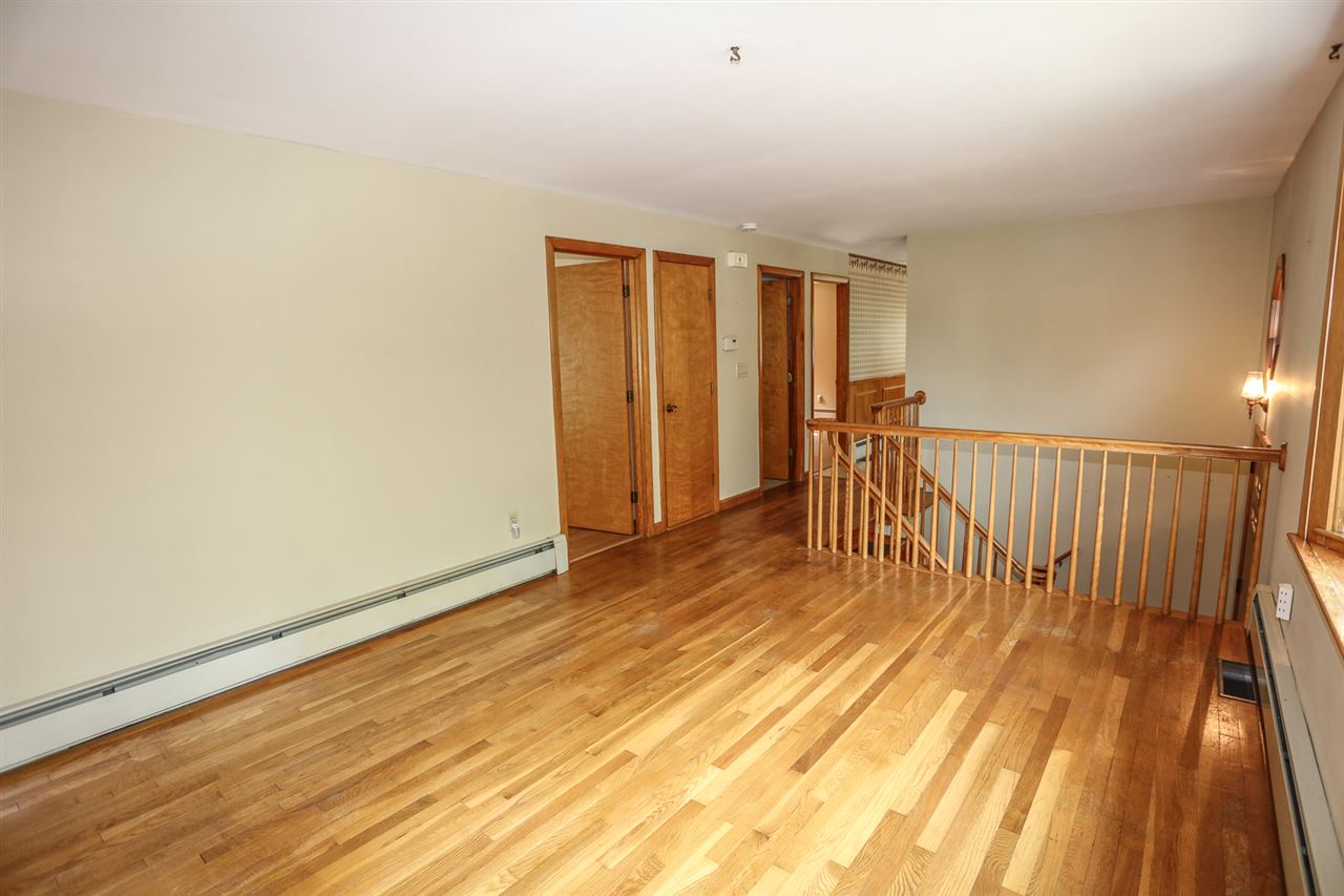196 Back River Road Bedford, NH 03110 - Photo 10 of 38 Gallery Image 10