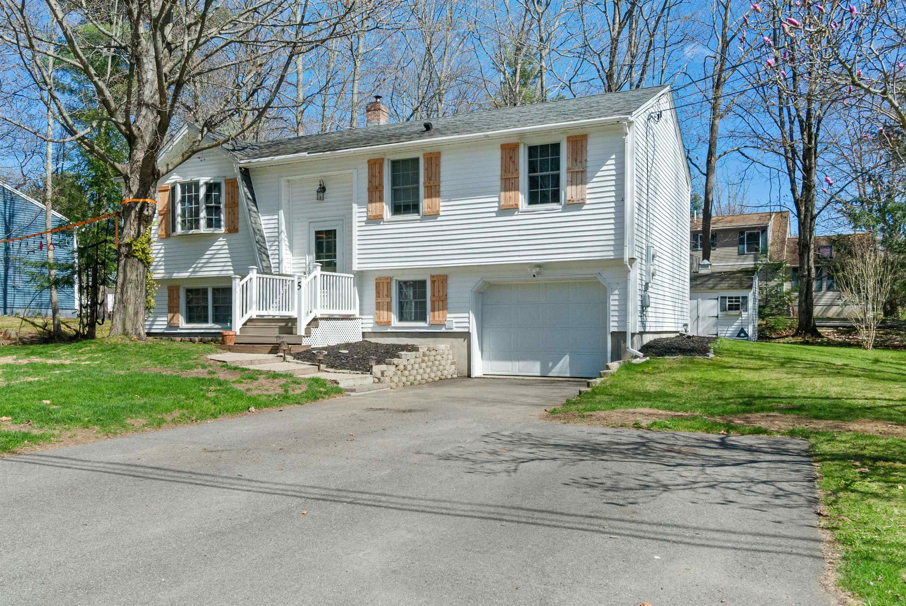 5 Sprucewood Drive Rochester, NH 03867 - Photo 1 of 29