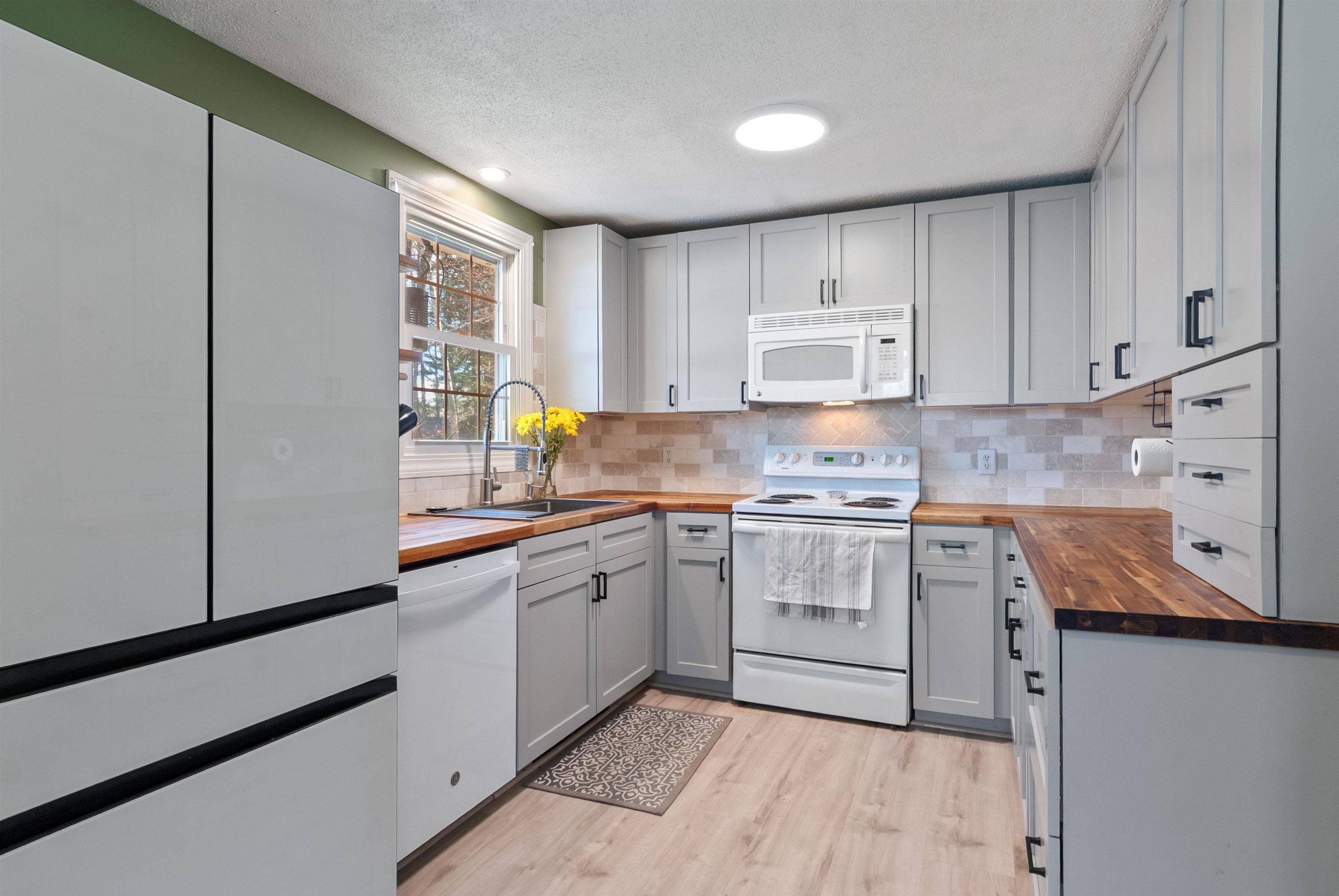 5 Sprucewood Drive Rochester, NH 03867 - Photo 7 of 29