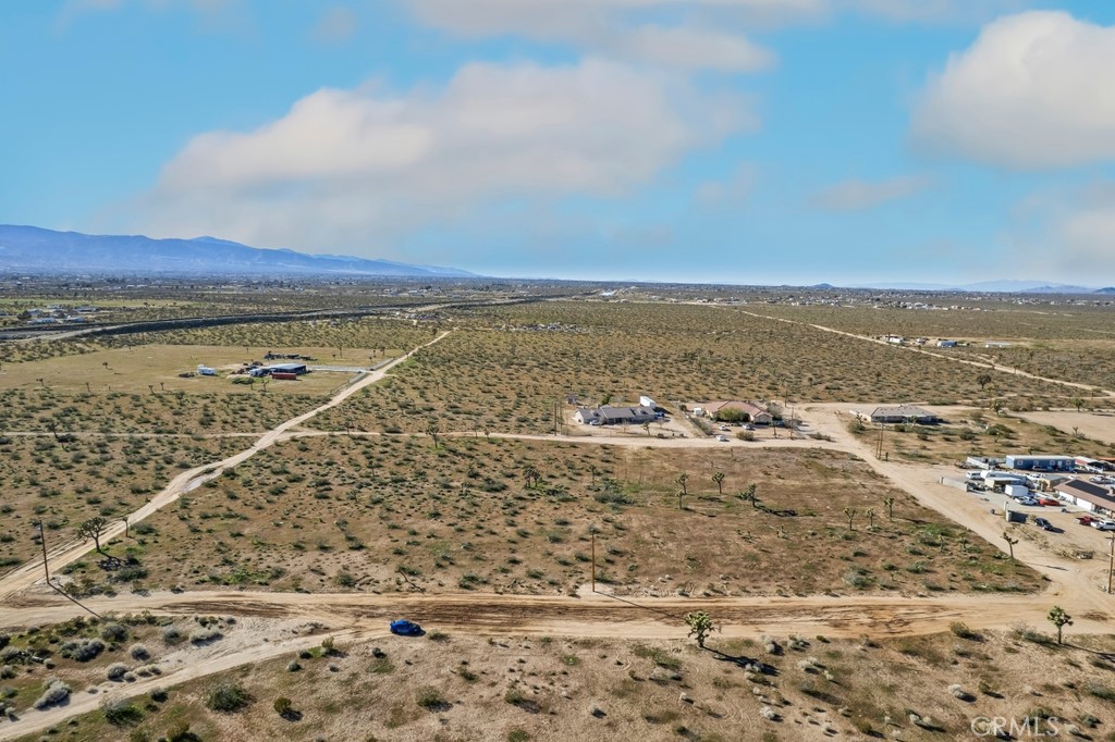 12350 Pueblo Trail Road Victorville, CA 92392 - Photo 8 of 13