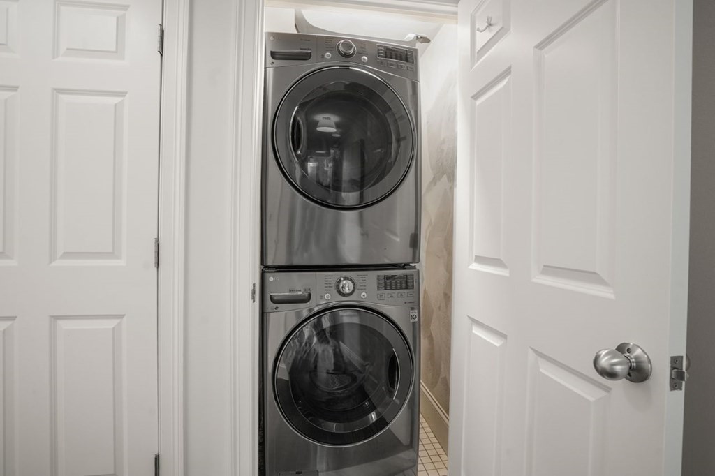 11 Union Street, Unit 2 Boston, MA 02129 - Photo 13 of 22 a view of a hallway with washer and dryer