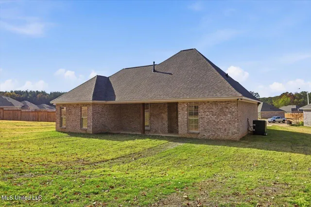 $354,900 | 221 Jasmine Cove Circle, Brandon, MS 39042