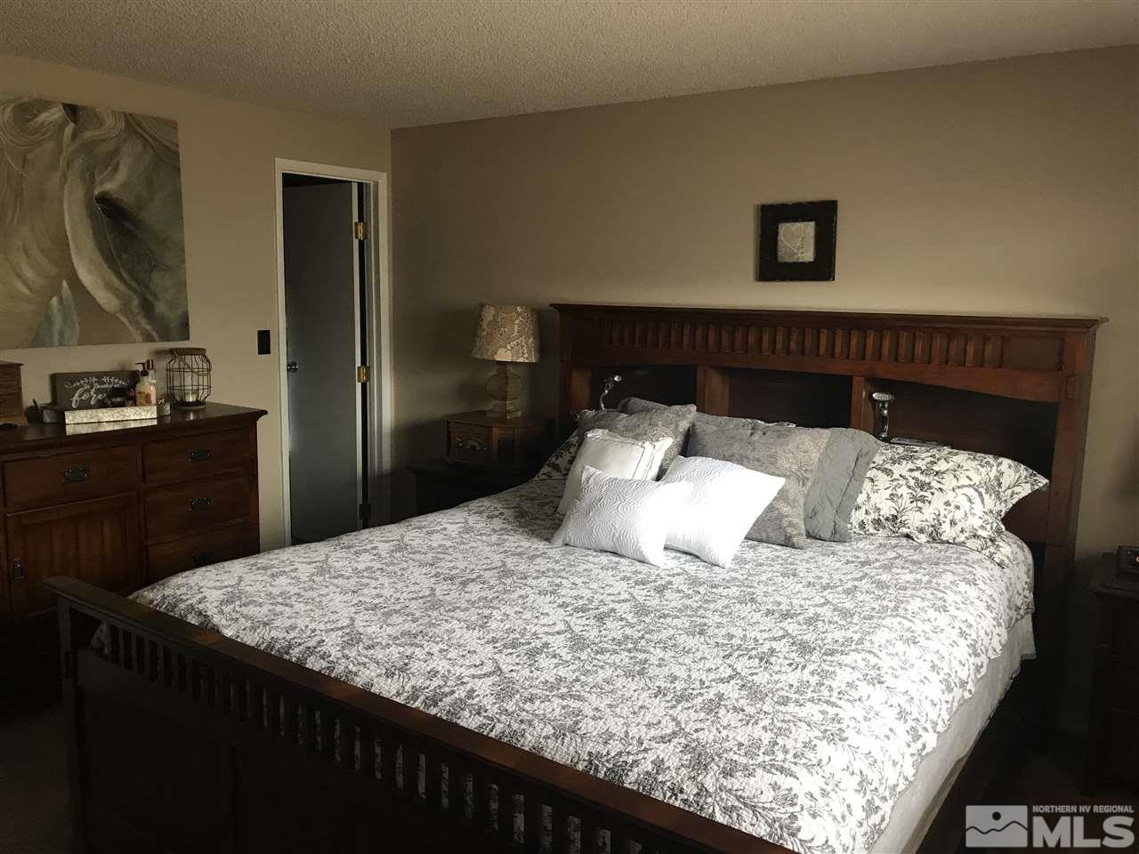 2810 Santa Ana Drive Reno, NV 89502 - Photo 9 of 24 Photo 10