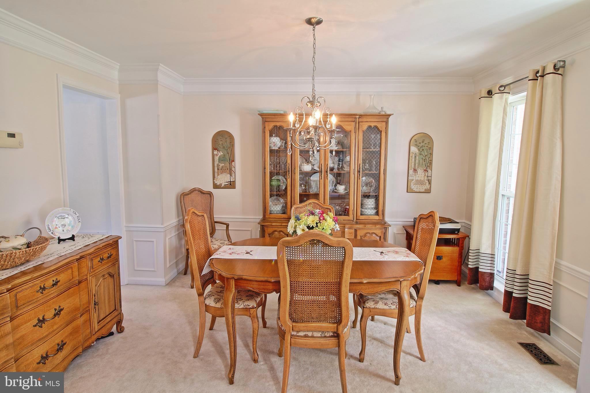 8532 Ellicott View Road Ellicott City, MD 21043 - Photo 11 of 54 Formal Dining Room