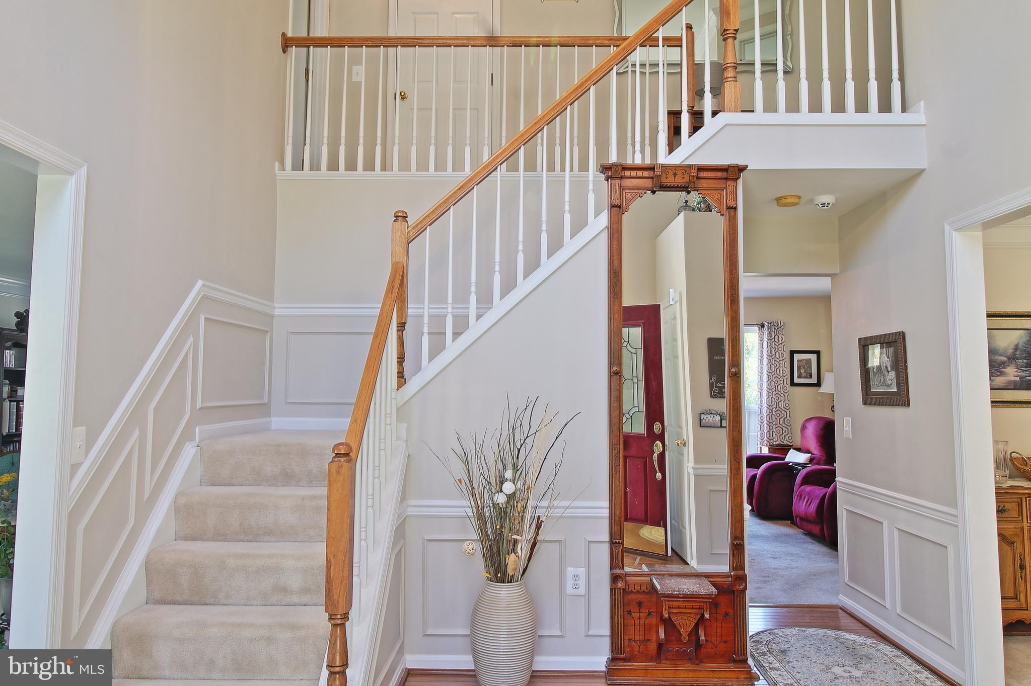 8532 Ellicott View Road Ellicott City, MD 21043 - Photo 5 of 54 Foyer