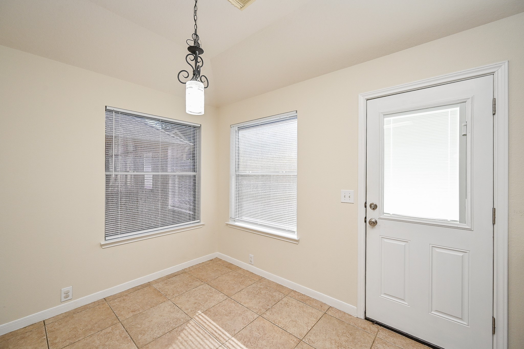 2726 Redwick Drive Spring, TX 77388 - Photo 12 of 32 a view of an empty room with a window