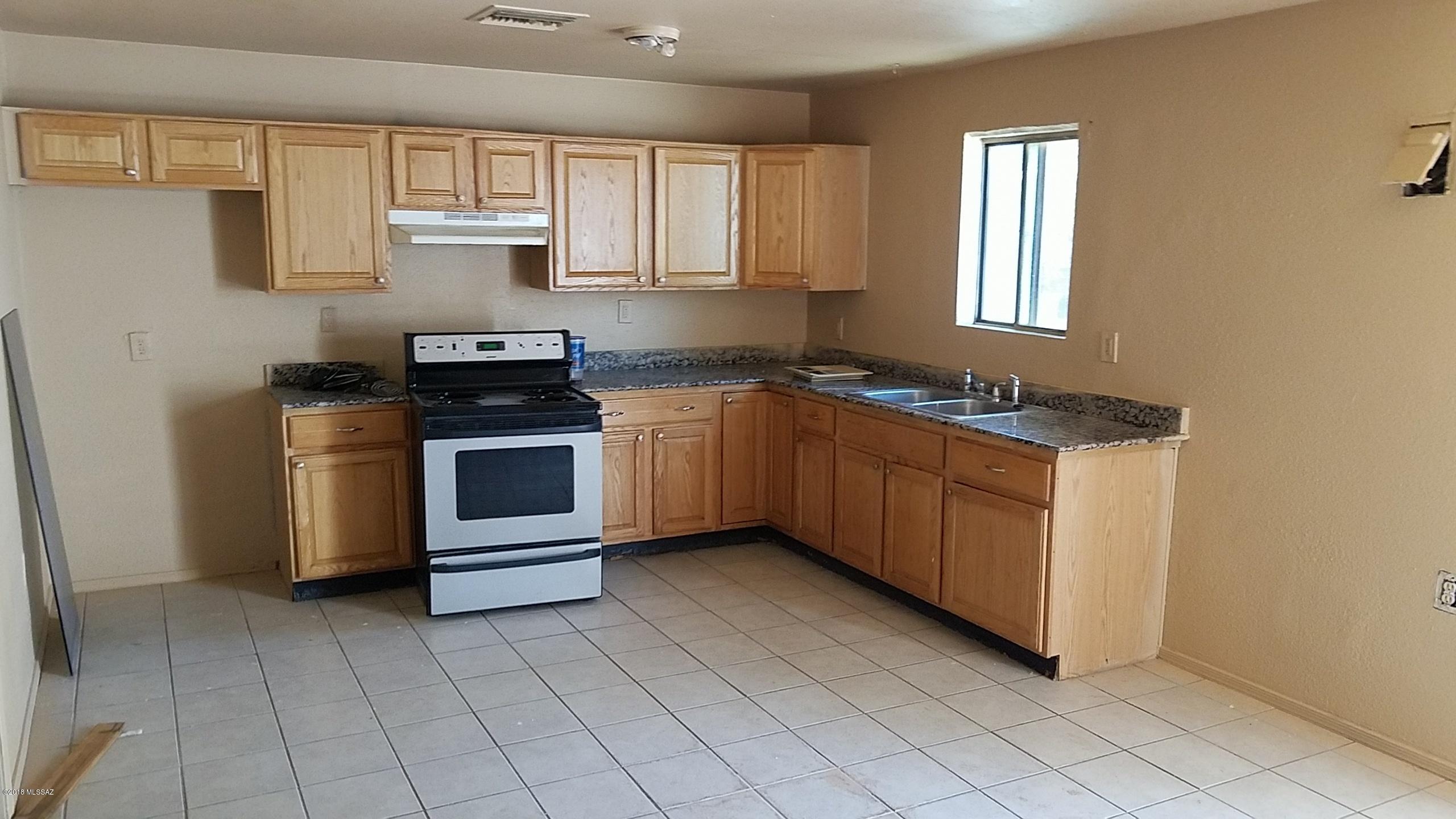 1313 West Kleindale Road Tucson, AZ 85705 - Photo 9 of 19 Gallery Image 9
