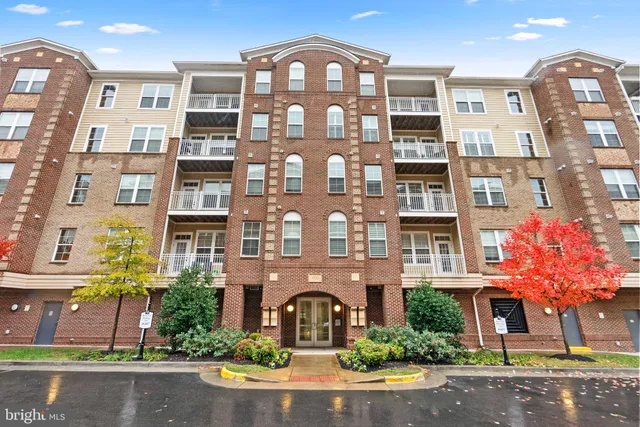$2,500 | 13723 Neil Armstrong Avenue, Unit 507, Herndon, VA 20171
