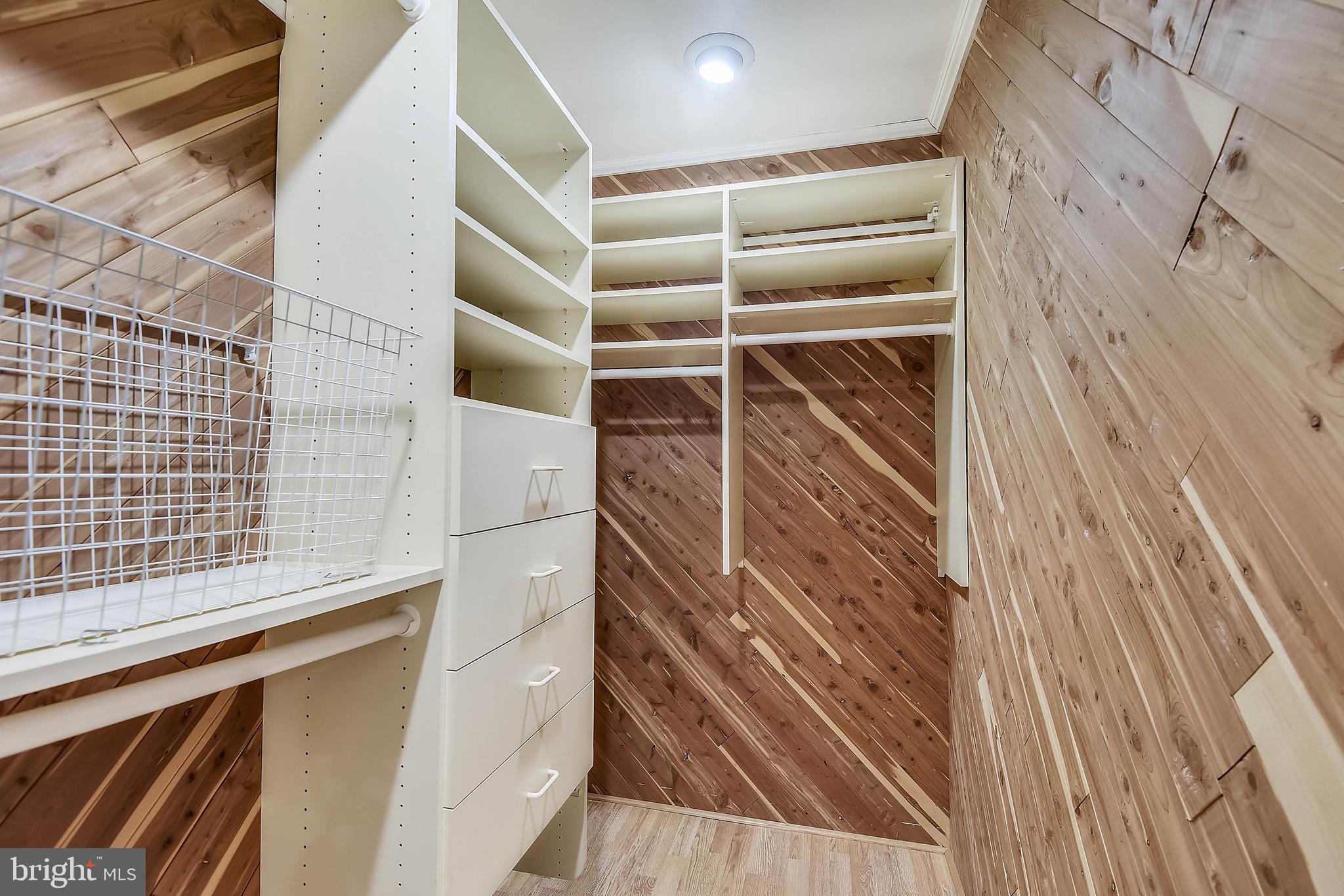 2405 Paddock Lane Reston, VA 20191 - Photo 25 of 50 Cedar closet