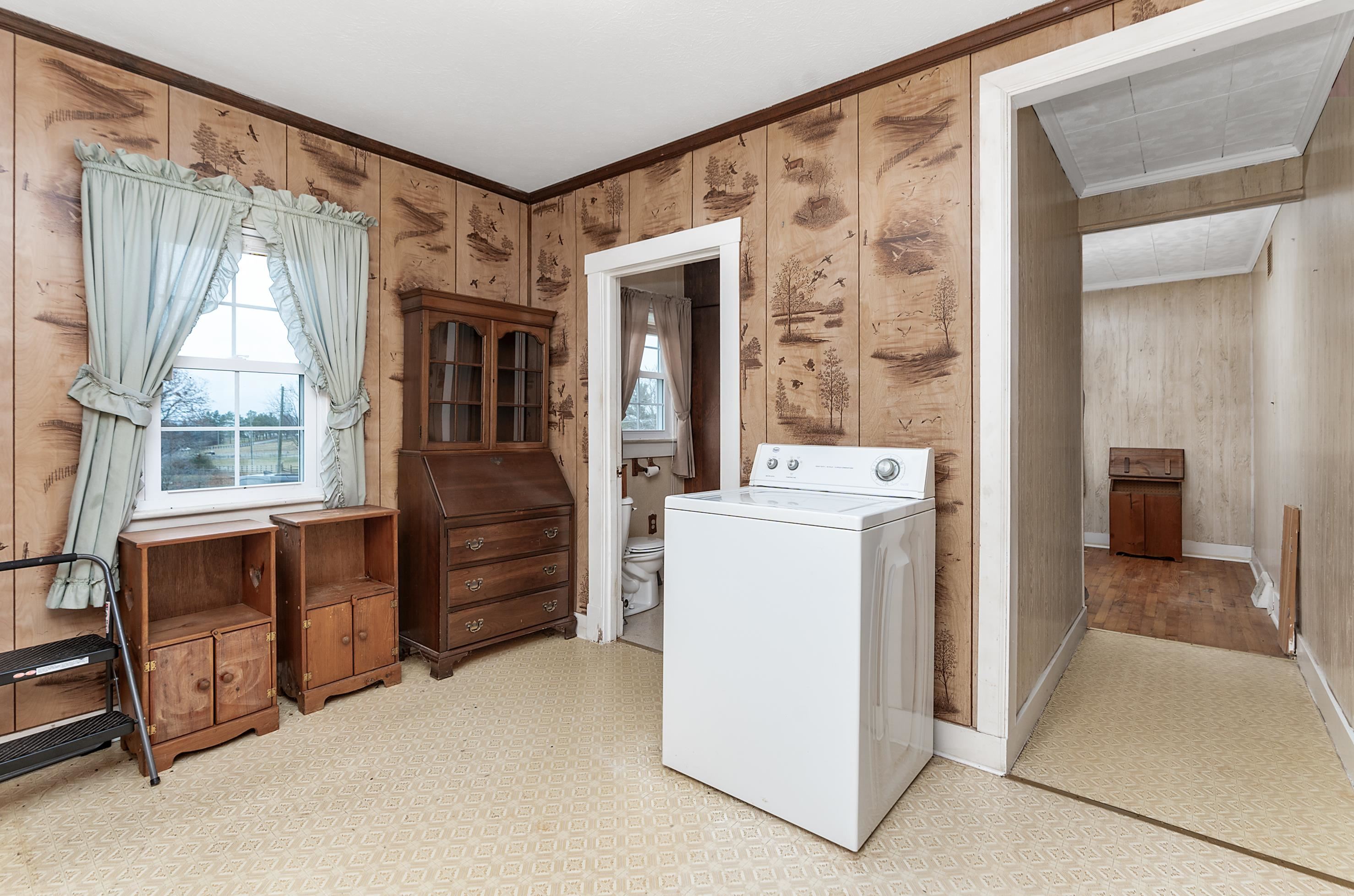 157 Humbert Road Crimora, VA 24431 - Photo 49 of 59 a view of living room washer and dryer