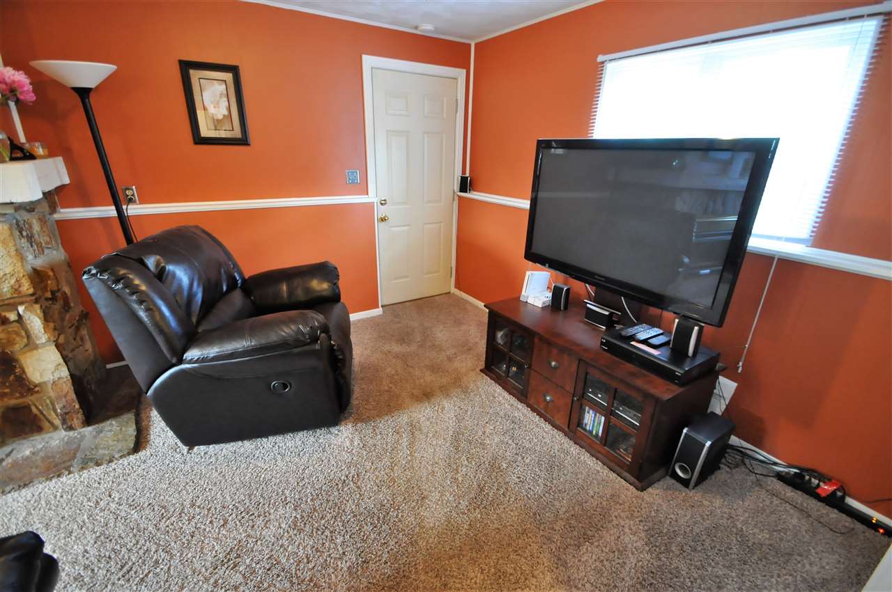 11037 Edison Road Osceola, IN 46561 - Photo 11 of 31 Gallery Image 11