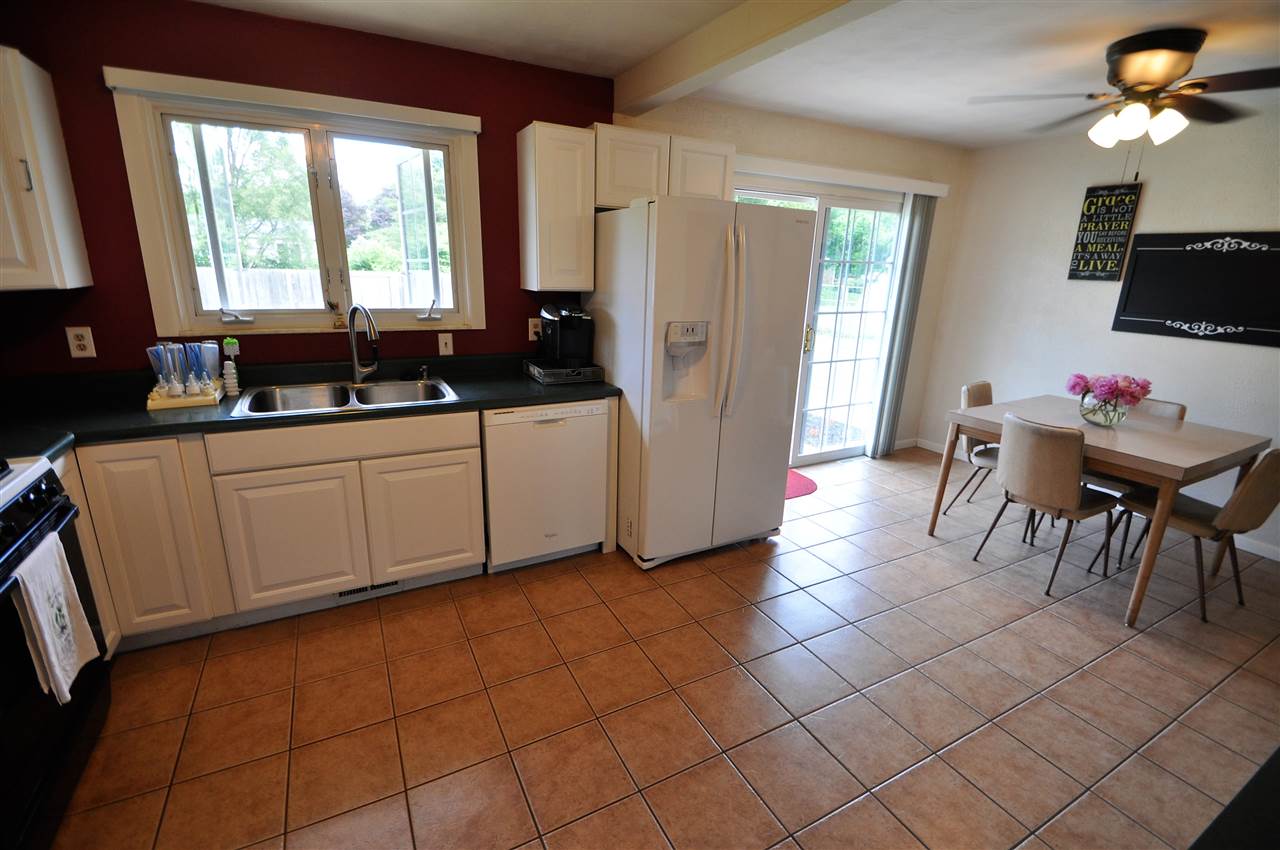 11037 Edison Road Osceola, IN 46561 - Photo 7 of 31 Gallery Image 7