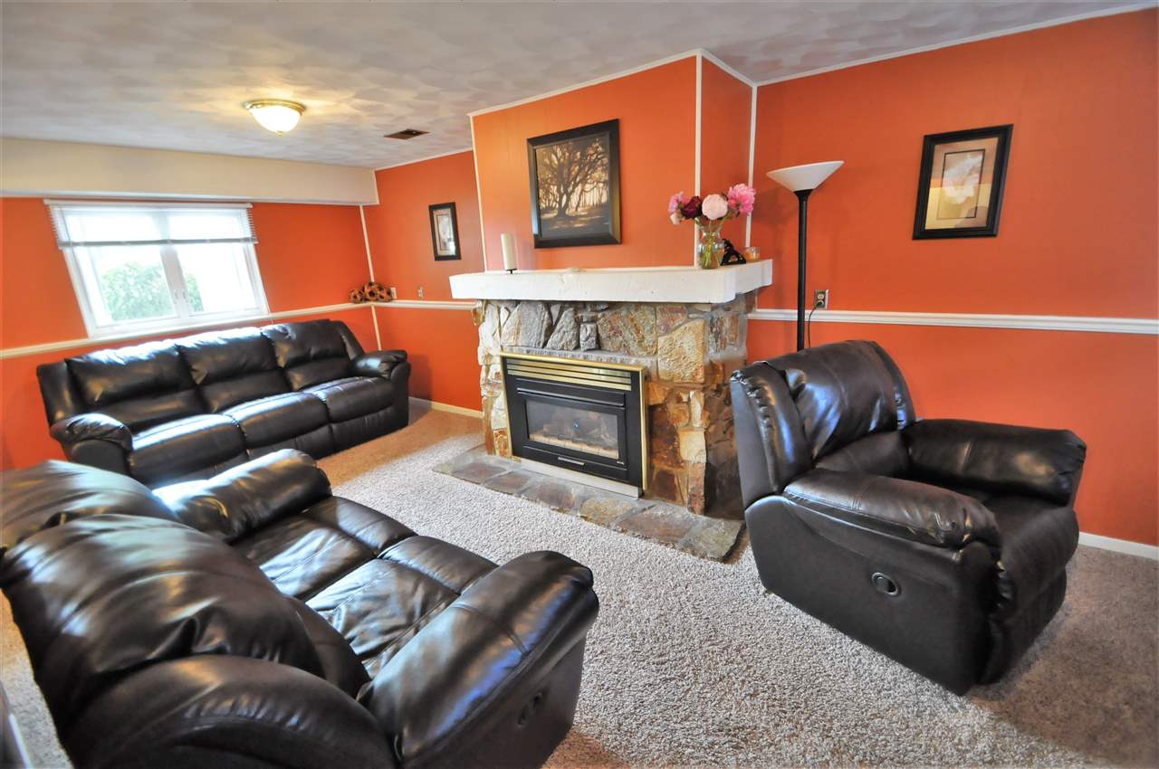 11037 Edison Road Osceola, IN 46561 - Photo 9 of 31 Gallery Image 9