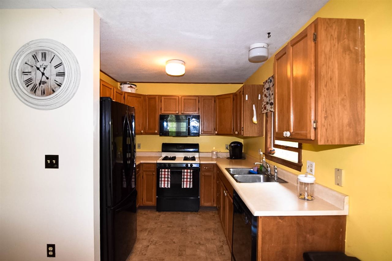 17 Cider Hill Road Rochester, NH 03867 - Photo 6 of 25