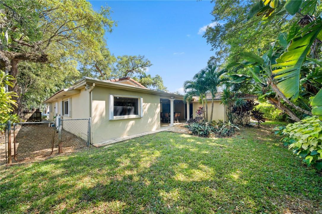 3800 North Park Road Hollywood, FL 33021 - Photo 27 of 27 a view of a house with backyard
