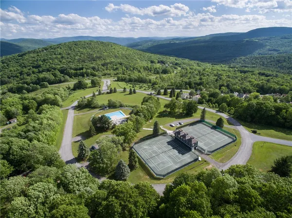 $269,000 | 225 Woodland Drive, Unit 336, Roxbury, NY 12421