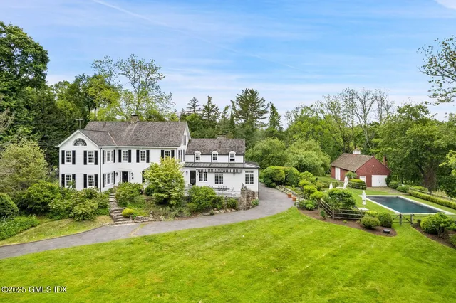 $4,350,000 | 331 Round Hill Road, Greenwich, CT 06831