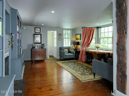 $4,350,000 | 331 Round Hill Road, Greenwich, CT 06831