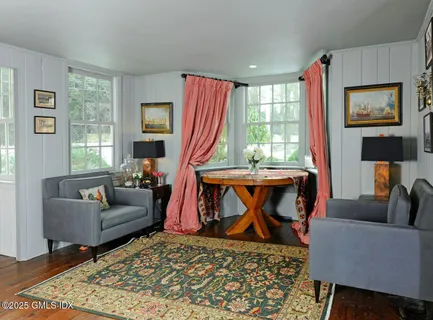 $4,350,000 | 331 Round Hill Road, Greenwich, CT 06831