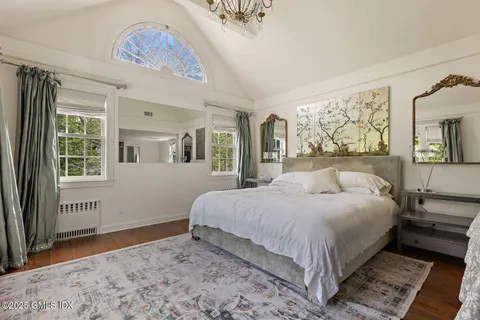 $4,350,000 | 331 Round Hill Road, Greenwich, CT 06831