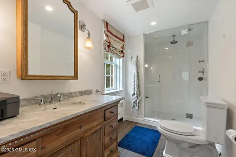 $4,350,000 | 331 Round Hill Road, Greenwich, CT 06831