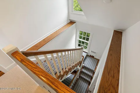 $4,350,000 | 331 Round Hill Road, Greenwich, CT 06831