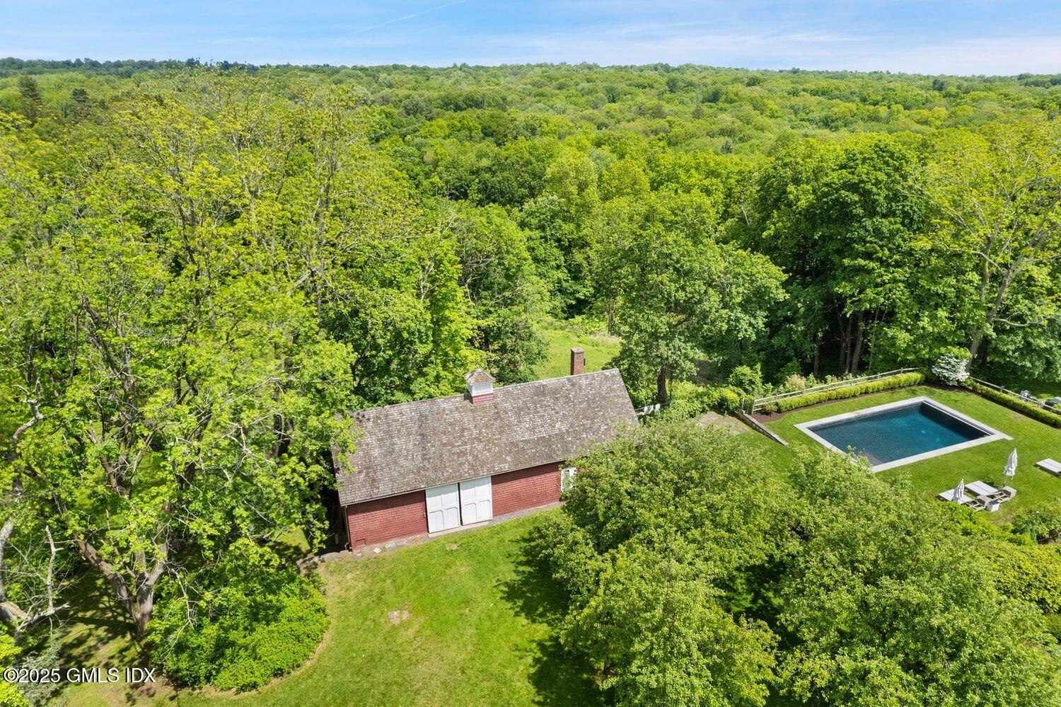 331 Round Hill Road Greenwich, CT 06831 - Photo 6 of 38 s6