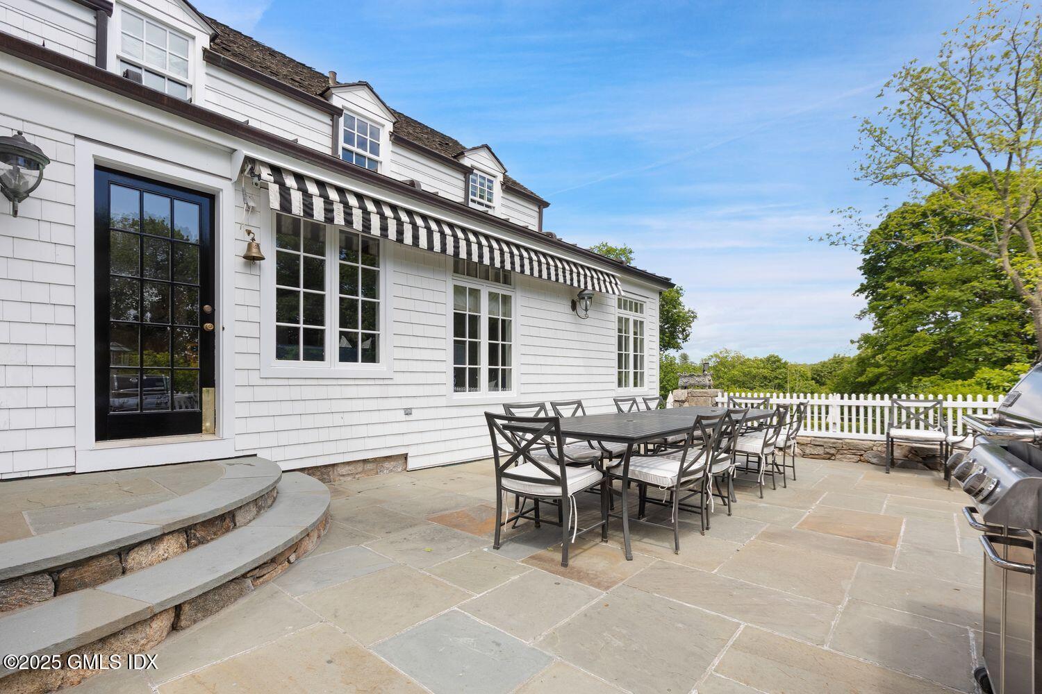 331 Round Hill Road Greenwich, CT 06831 - Photo 10 of 38 s12