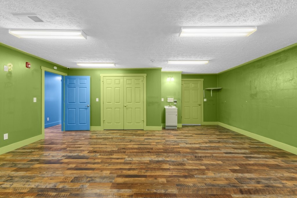 427 South Fair Street Morrison, TN 37357 - Photo 18 of 29 a view of room with window