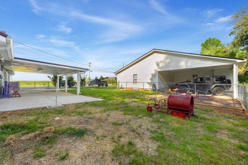 427 South Fair Street Morrison, TN 37357 - Photo 10 of 29 a view of a house with a yard