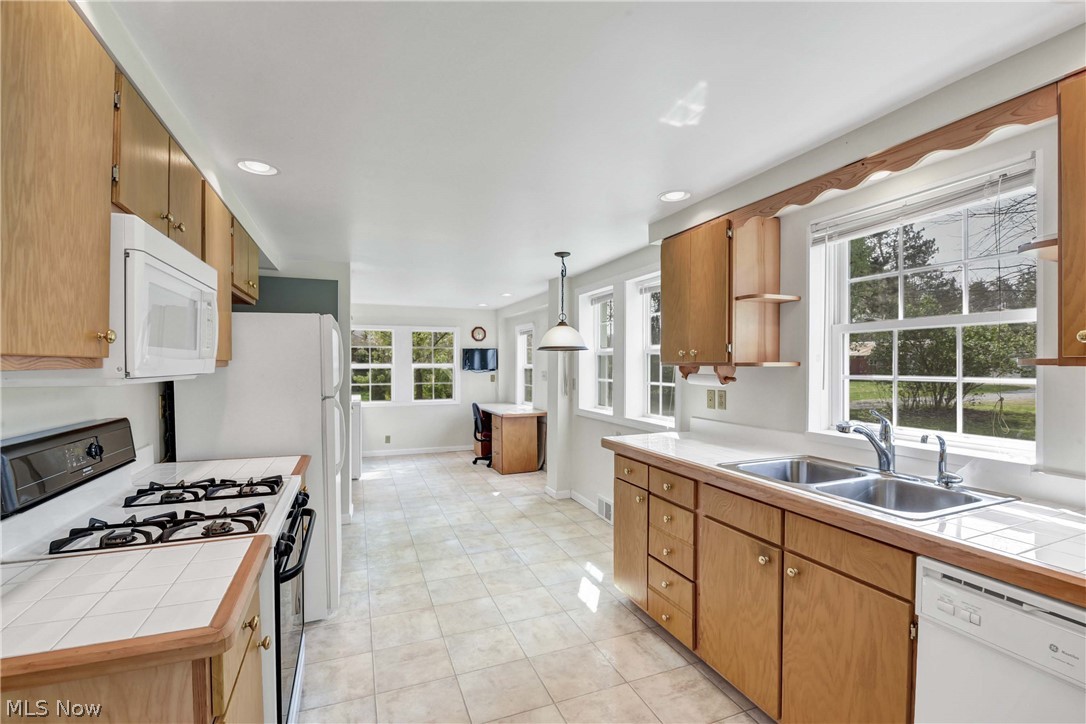 33015 Detroit Road Avon, OH 44011 - Photo 11 of 50
