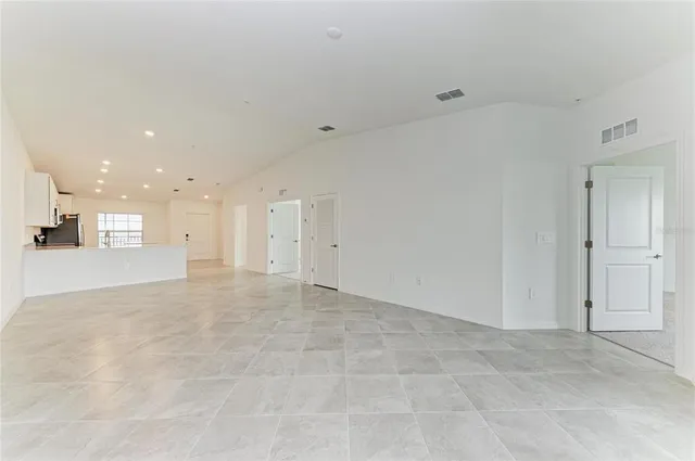 $3,300 | 19015 Scallop Loop, Unit 201, Lakewood Ranch, FL 34211