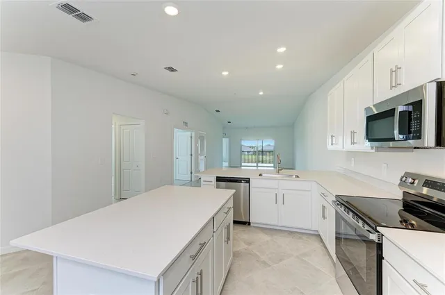 $3,300 | 19015 Scallop Loop, Unit 201, Lakewood Ranch, FL 34211