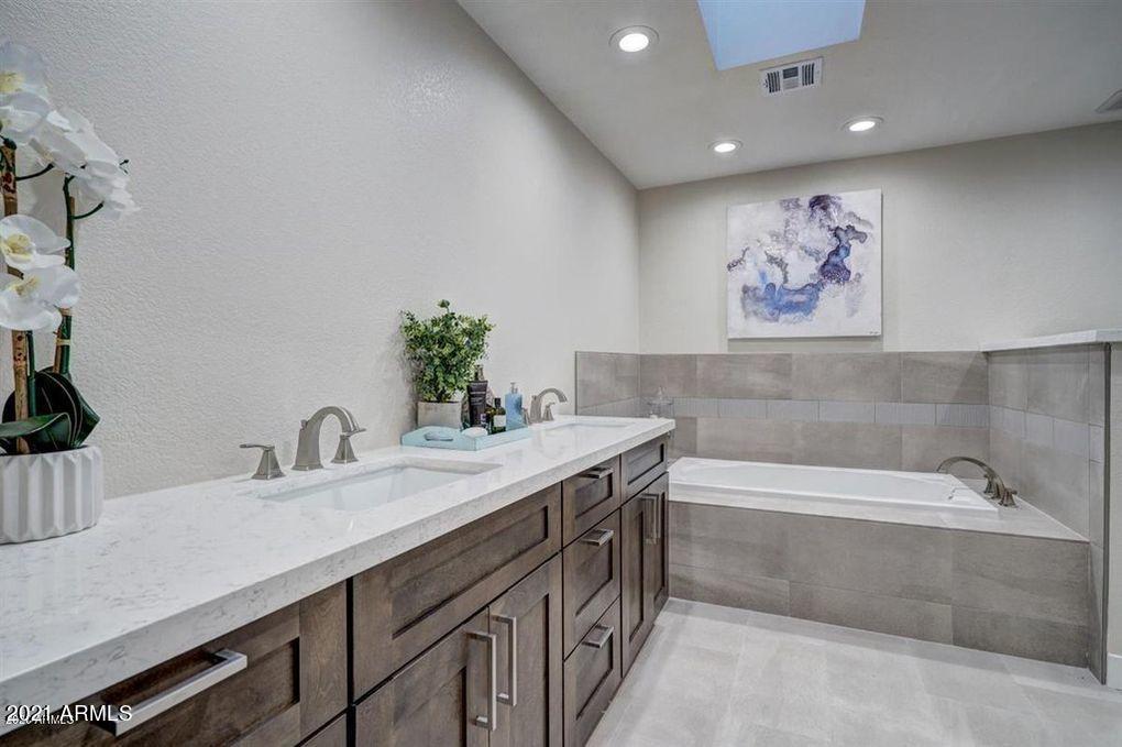7331 East Valley View Road Scottsdale, AZ 85250 - Photo 19 of 33 Master Bath