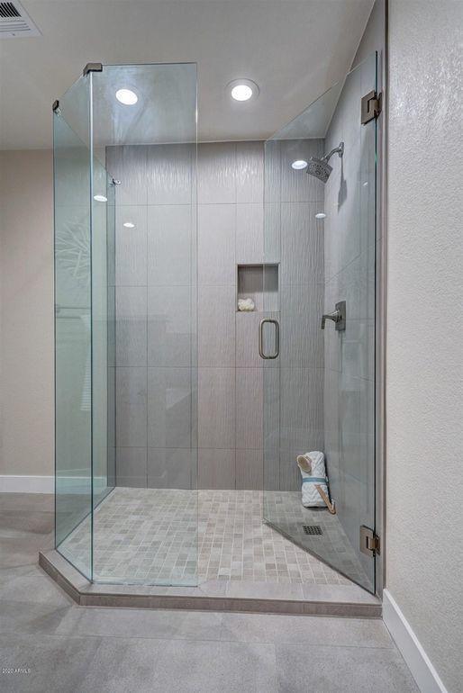 7331 East Valley View Road Scottsdale, AZ 85250 - Photo 21 of 33 Master Shower